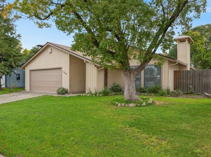 7717 Valley Wood Dr, Sacramento, CA 95828 Photo