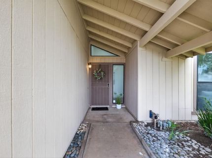 7717 Valley Wood Dr, Sacramento, CA 95828 Photo