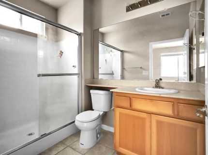 7418 Sun Reign Ln, Sacramento, CA 95823 Photo