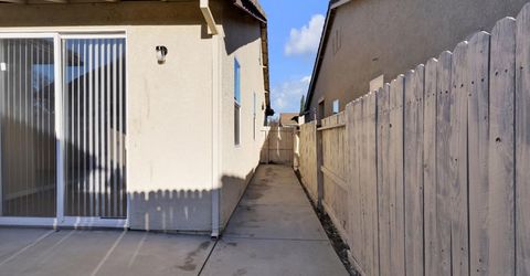 7418 Sun Reign Ln, Sacramento, CA 95823 Photo