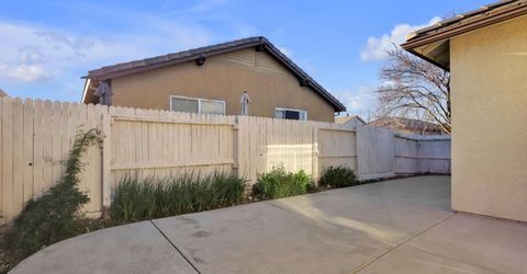 7418 Sun Reign Ln, Sacramento, CA 95823 Photo