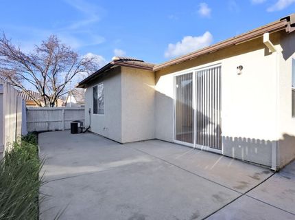 7418 Sun Reign Ln, Sacramento, CA 95823 Photo
