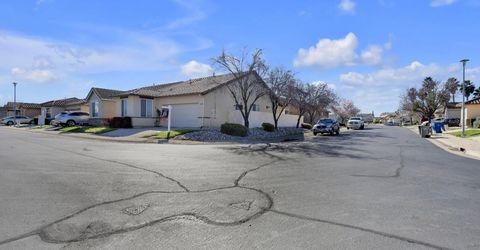 7418 Sun Reign Ln, Sacramento, CA 95823 Photo