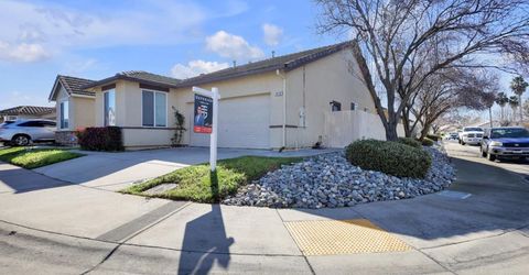 7418 Sun Reign Ln, Sacramento, CA 95823 Photo