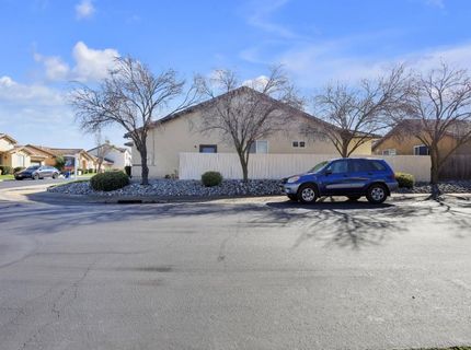 7418 Sun Reign Ln, Sacramento, CA 95823 Photo