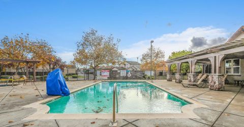 7418 Sun Reign Ln, Sacramento, CA 95823 Photo