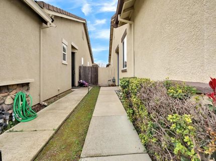 7418 Sun Reign Ln, Sacramento, CA 95823 Photo