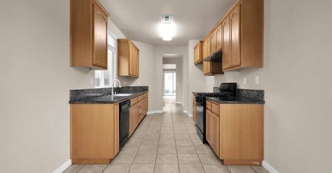 7418 Sun Reign Ln, Sacramento, CA 95823 Photo