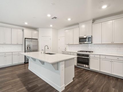 5649 Harveston Way, Sacramento, CA 95835 Photo