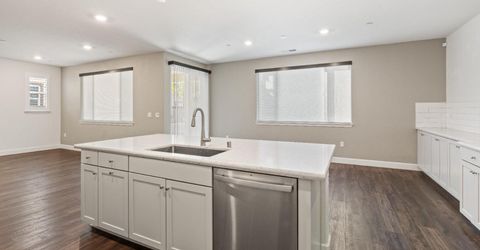 5649 Harveston Way, Sacramento, CA 95835 Photo