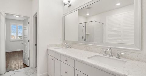 5649 Harveston Way, Sacramento, CA 95835 Photo