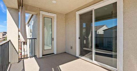 5649 Harveston Way, Sacramento, CA 95835 Photo