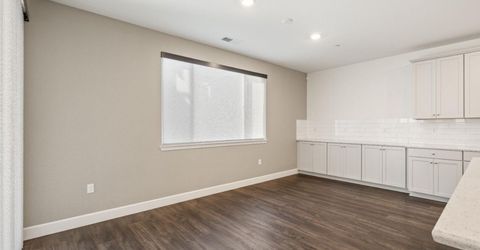 5649 Harveston Way, Sacramento, CA 95835 Photo