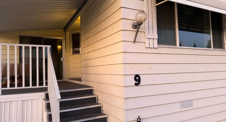 9 Pina, Sacramento, CA 95828 Photo