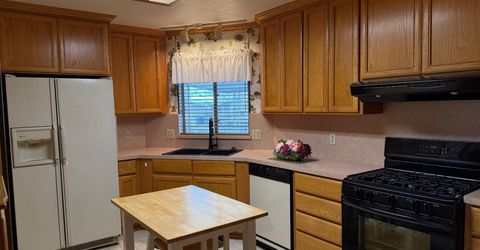 9 Pina, Sacramento, CA 95828 Photo