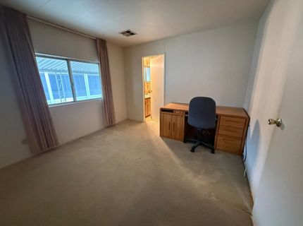 9 Pina, Sacramento, CA 95828 Photo