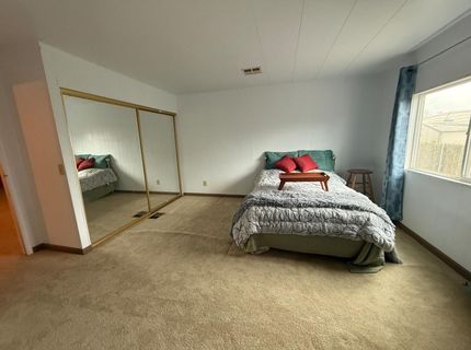 9 Pina, Sacramento, CA 95828 Photo