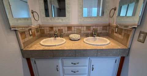 9 Pina, Sacramento, CA 95828 Photo