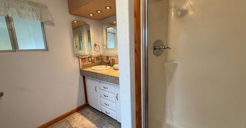 9 Pina, Sacramento, CA 95828 Photo