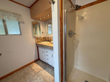 9 Pina, Sacramento, CA 95828 Photo