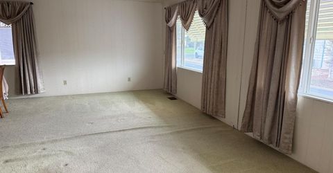 9 Pina, Sacramento, CA 95828 Photo