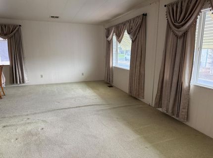 9 Pina, Sacramento, CA 95828 Photo