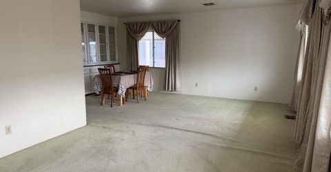 9 Pina, Sacramento, CA 95828 Photo