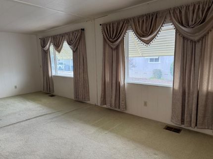 9 Pina, Sacramento, CA 95828 Photo