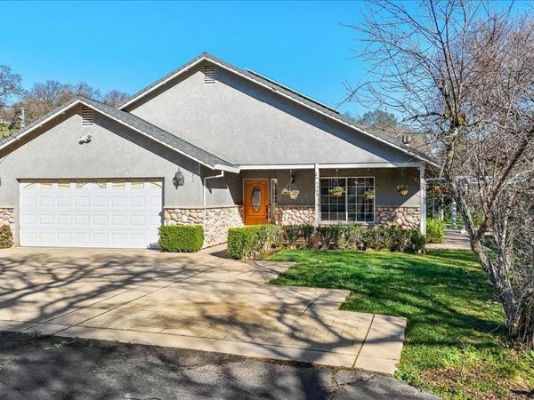 5593 Baldwin St, Valley Springs, CA 95252