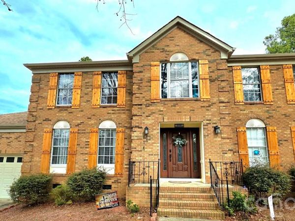 10001 White Cascade Drive, Charlotte, NC 28269
