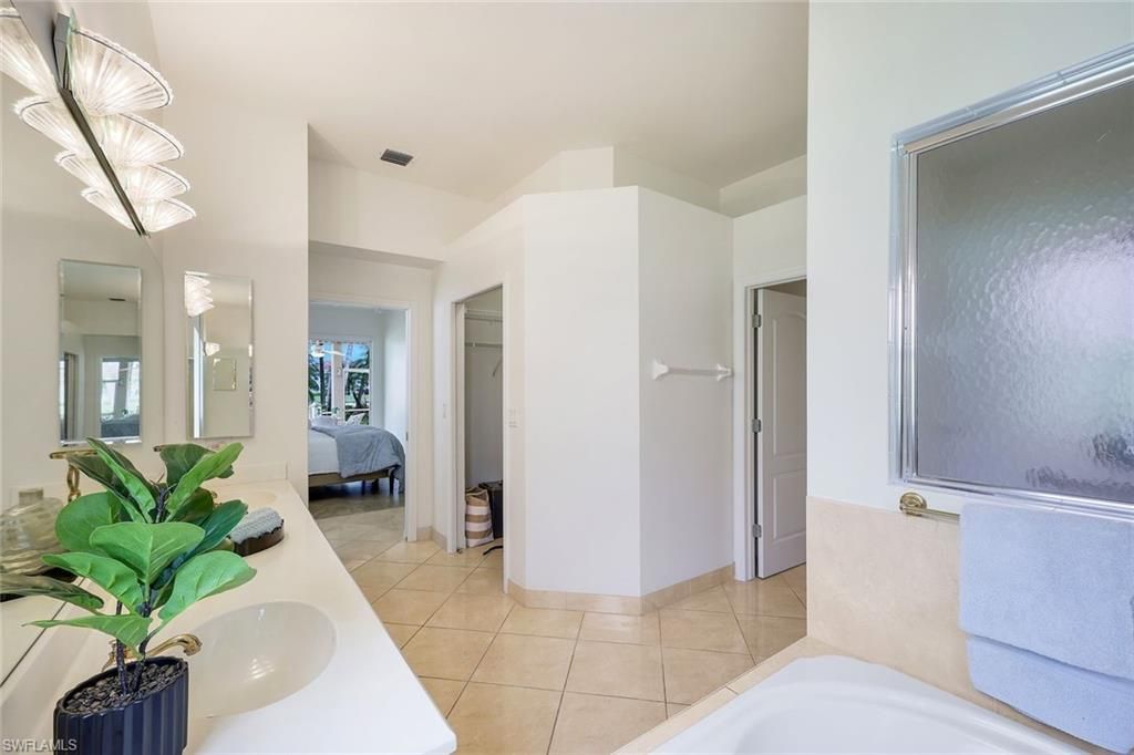 2237 Heritage Greens Dr, Naples, FL 34119 Photo