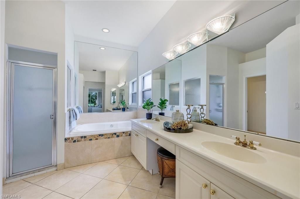 2237 Heritage Greens Dr, Naples, FL 34119 Photo