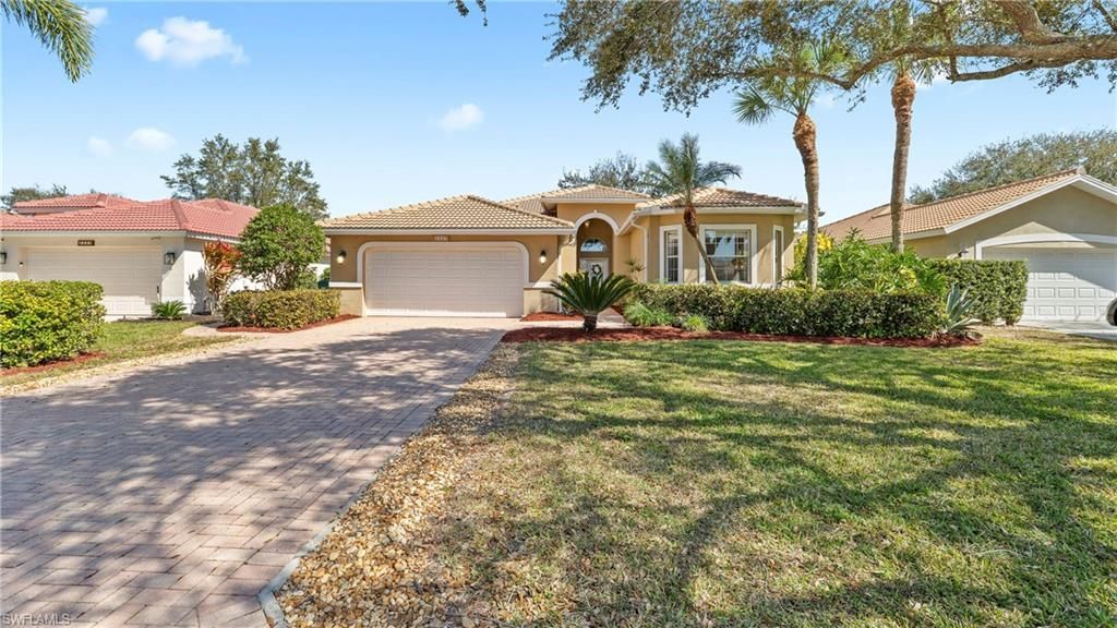 2237 Heritage Greens Dr, Naples, FL 34119 Photo