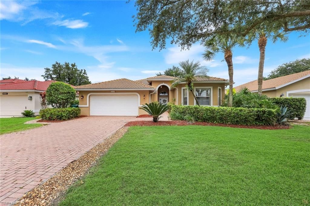 2237 Heritage Greens Dr, Naples, FL 34119 Photo