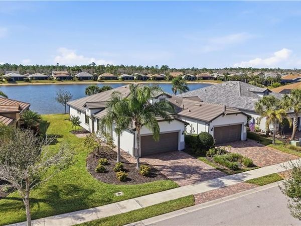 7733 Jacaranda LN, NAPLES, FL 34114