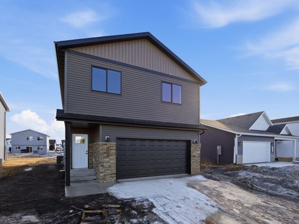 6264 86th Avenue S, Horace, ND 58047