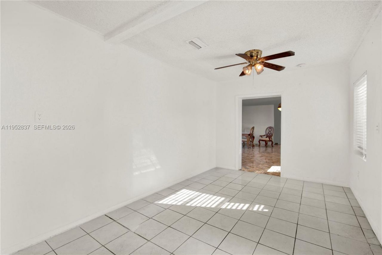 474 E 10th St, Hialeah, FL 33010 Photo