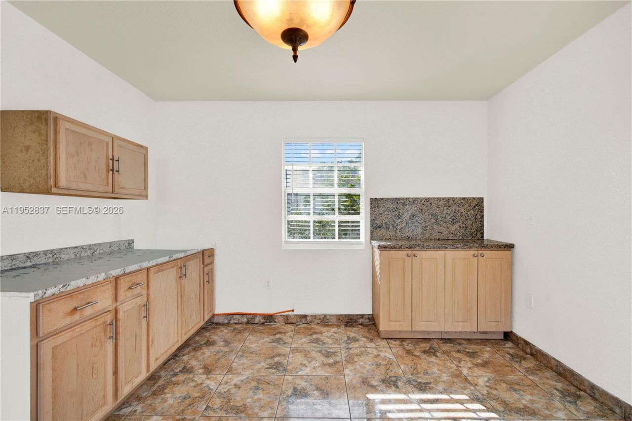 474 E 10th St, Hialeah, FL 33010 Photo