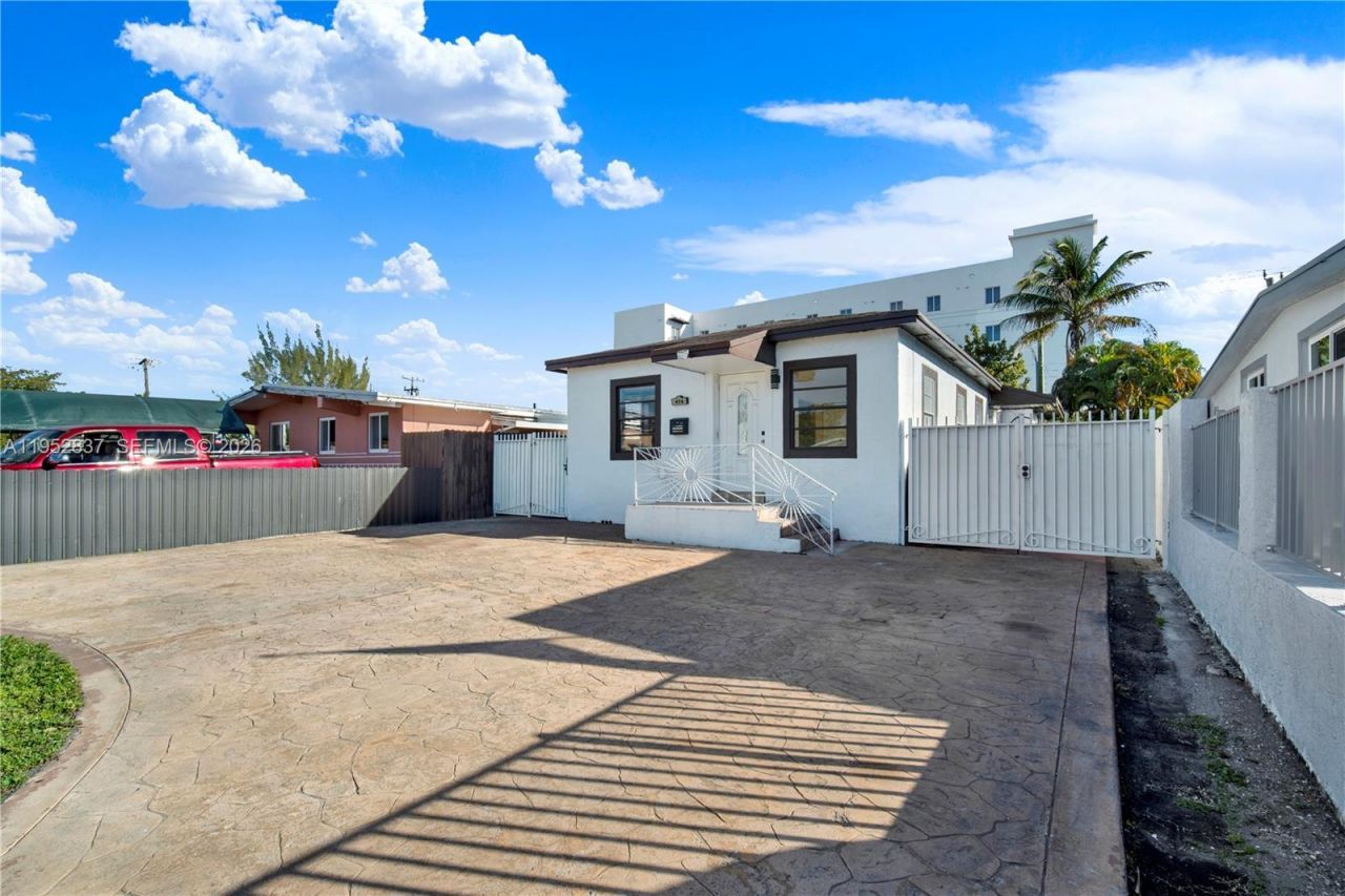 474 E 10th St, Hialeah, FL 33010 Photo