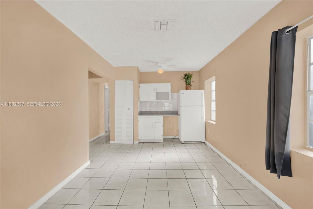 474 E 10th St, Hialeah, FL 33010 Photo