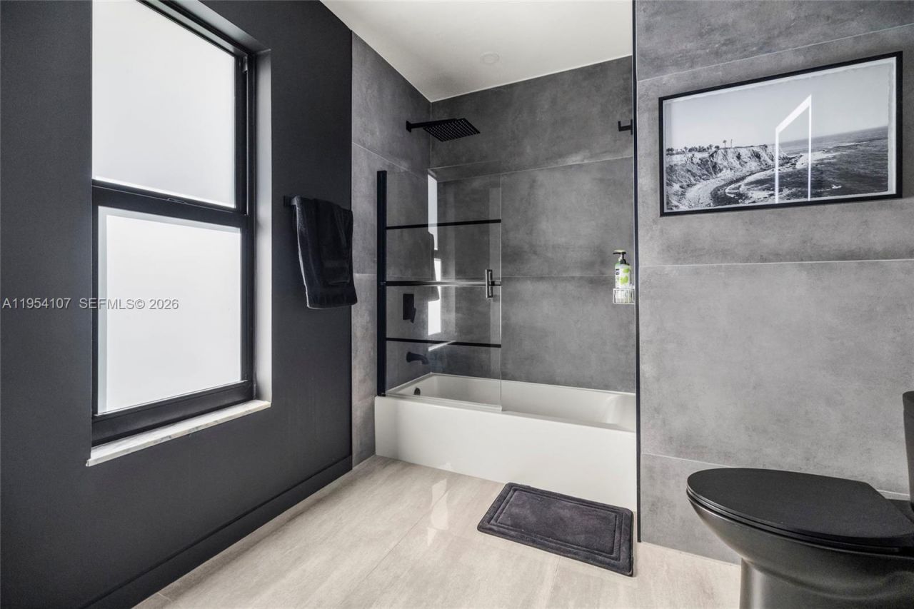 3910 NE 27th Ter, Lighthouse Point, FL 33064 Photo