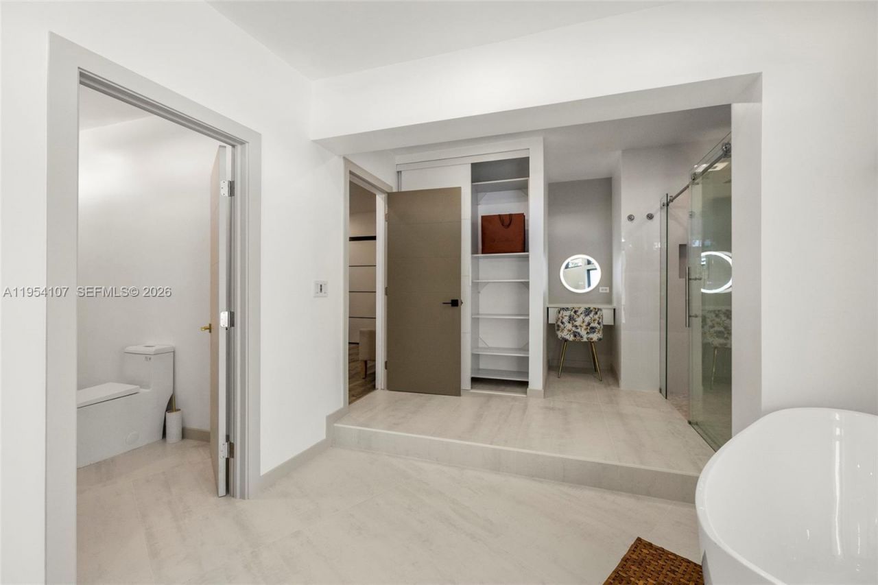 3910 NE 27th Ter, Lighthouse Point, FL 33064 Photo