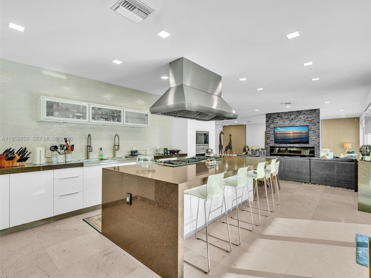 16380 Paddock Ln , Weston, FL 33326 Photo