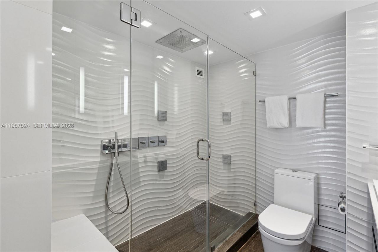 2301 Collins Ave, Unit 1234, Miami Beach, FL 33139 Photo