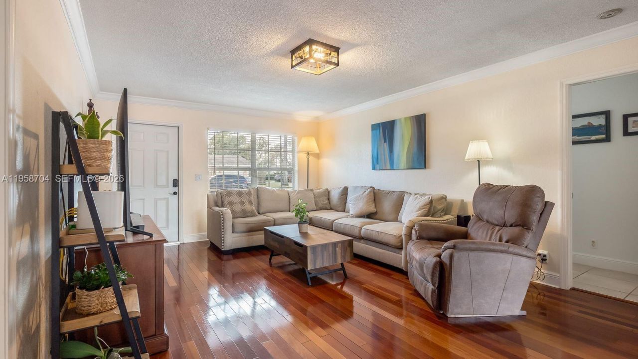 3371 NW 67th St, Fort Lauderdale, FL 33309 Photo