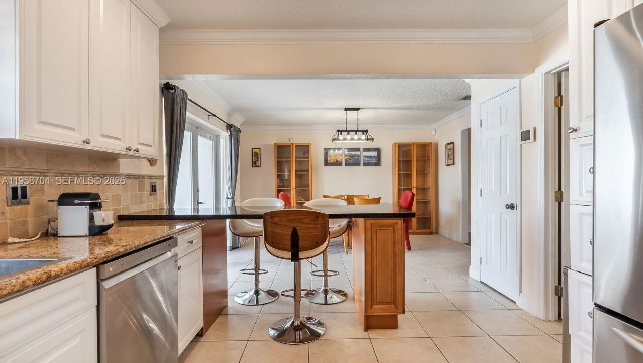 3371 NW 67th St, Fort Lauderdale, FL 33309 Photo