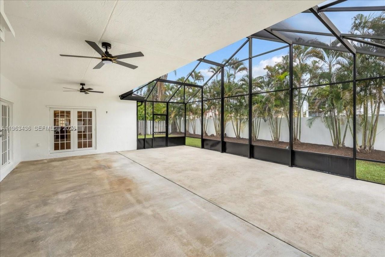 15507 NW 82nd Ct, Miami Lakes, FL 33016 Photo