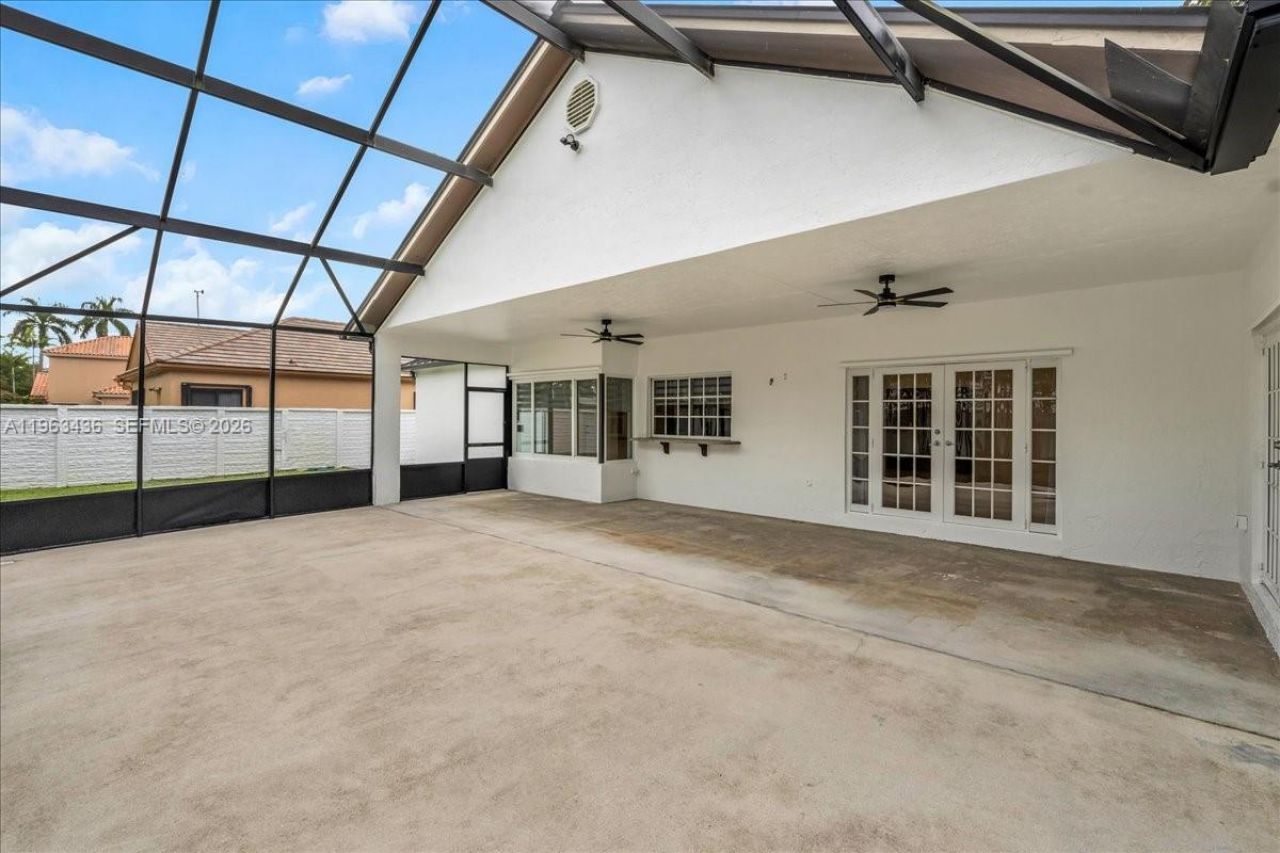 15507 NW 82nd Ct, Miami Lakes, FL 33016 Photo