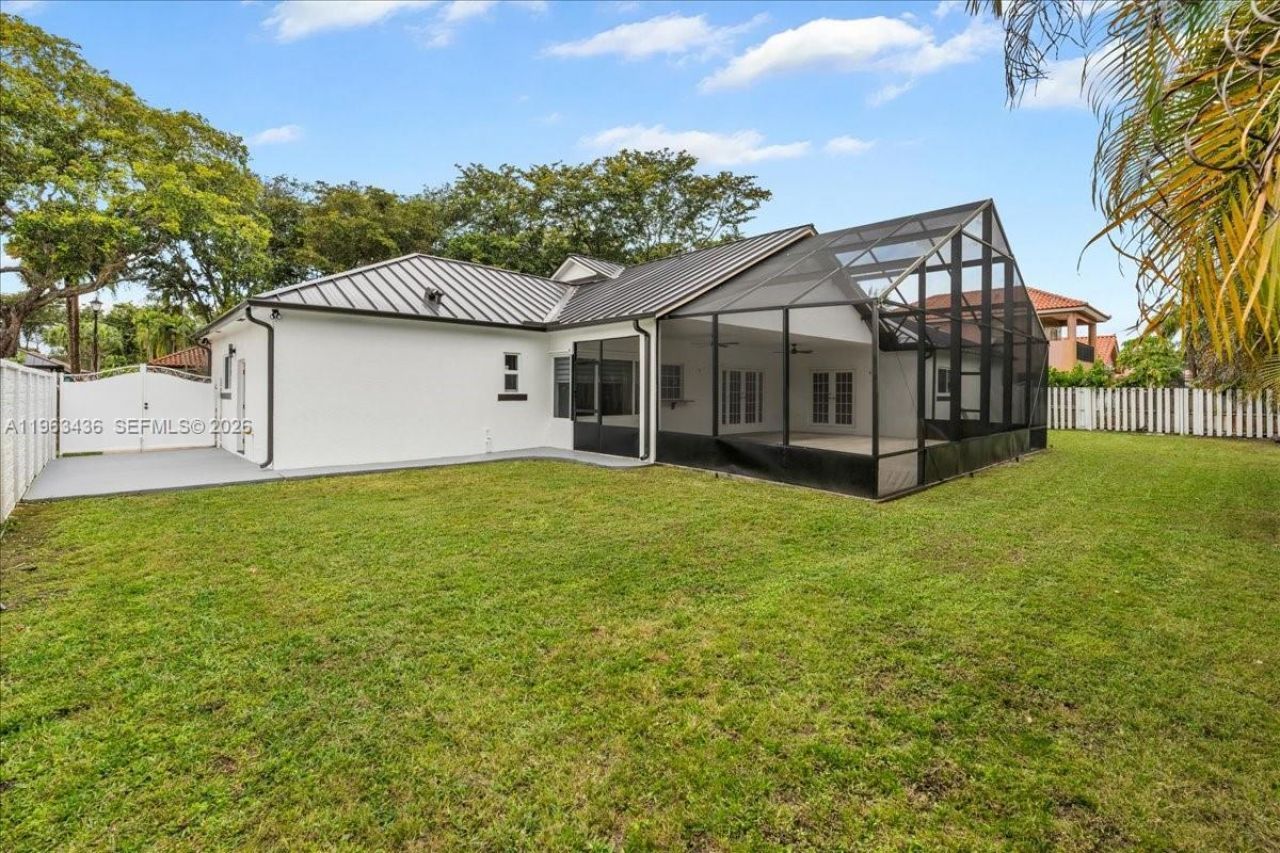 15507 NW 82nd Ct, Miami Lakes, FL 33016 Photo