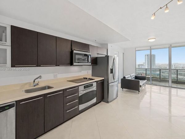 90 SW 3rd St , Unit 1608, Miami, FL 33130